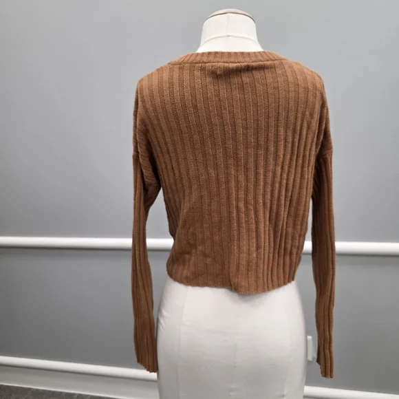 American Eagle Outfitters Tan V-Neck Cropped Cardigan - Picture 4 of 8